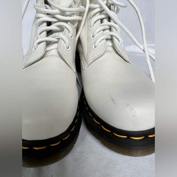 Doc Martens Ivory Jadon Leather Boots 38 EU • US 7 W / 5.5 M • UNISEX • LIKE NEW - Picture 9 of 10